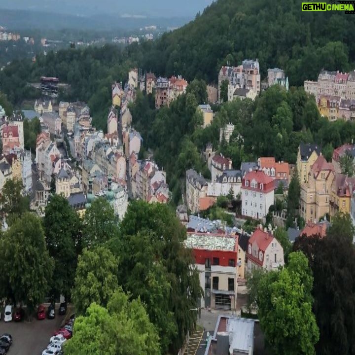 Michal Martínek - 522 Likes - Děkujeme @prochazka1490 za skvělý zážitky tady v Karlových Varech v hotelu @spahotelimperial
Vidíš na celé Vary a máš prostor si opravdu odpočinout a skvělý servis pro zákazníky.
S mojí ženou @lenuleangel si to tu krásně užíváme, od přírody, po wellnes
a rauty samozřejmost 🔥