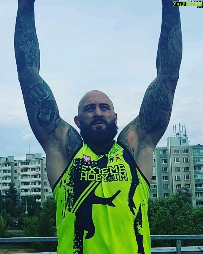 Michal Martínek - 700 Likes - Prekonej strach v sobě po zranění a pak už jen jdi dal a zjistíš, že dokud srdce a hlava chce, tělo si najde způsob a pak jen rutina ať jsi 100% připraven zabijet 🔥🦍 @ksw_mma @extremehobbytm @reindersmma @ankosmma