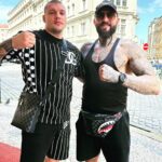Michal Martínek Instagram - Romantický oběd a určitě to nebyl salát 💪🔥😄😄 #boxlife #mmalife #prague #champ @lukasfajk @michal_blackbeard_martinek Old Town Square