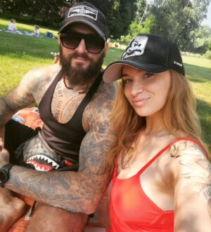 Michal Martínek Instagram - MARTINOVI hlásí letní sezóna zahájena 💪❤️🔥🇨🇿
