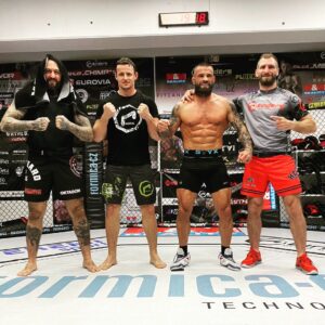 Michal Martínek Instagram - One more round squad still standing 🔥🔥🦍🤝