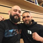Michal Martínek Instagram - Dnes s bráchou @michal_blackbeard_martinek oba po 2 svých treninkach,začali sme držet ze se vydame 1. Týdne !!! Aby sme probrali naše životy jak osobní tak sportovni a taky trosku probrat taktiku na Zapas a ta je jasná bomby dostaneš bomby dáš ☺️🤛🏻🙏🏻 !! Michal je jeden z nejlepších lidi co kolem sebe mám diky bracho a diky Bohu za tebe 🙏🏻❤️💪🏻💪🏻🤛🏻 Galerie Harfa