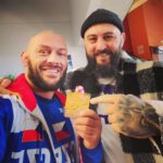 Michal Martínek Instagram - Placka je doma @artur__omarov přivezl z mistrovství (wrestling) 💪🇨🇿🔥👍 Gratulace kamaráde. Pořád tam je hromada síly🦍😤🫡😄💥