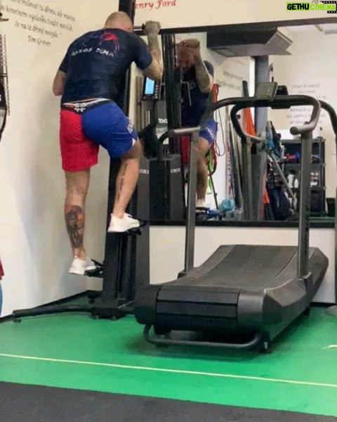 Michal Martínek Instagram - @kondicnitrener dneska zkouška plné zátěže na začátku přípravy. Tady můžete vidět kolo championu a podle toho jsem už taky vypadal 😱 Ale pokud chceš být lepší, než ostatní, tak proto musíš dělat něco navíc a tohle je jediná cesta, která má pravidla 💪 A začínáme se zaměřovat na pořádný strečink, to každý hw nerad slyší, ale pro tu obratnost pak budeš jinde pohybem, jak lehký kluci. Prague, Czech Republic