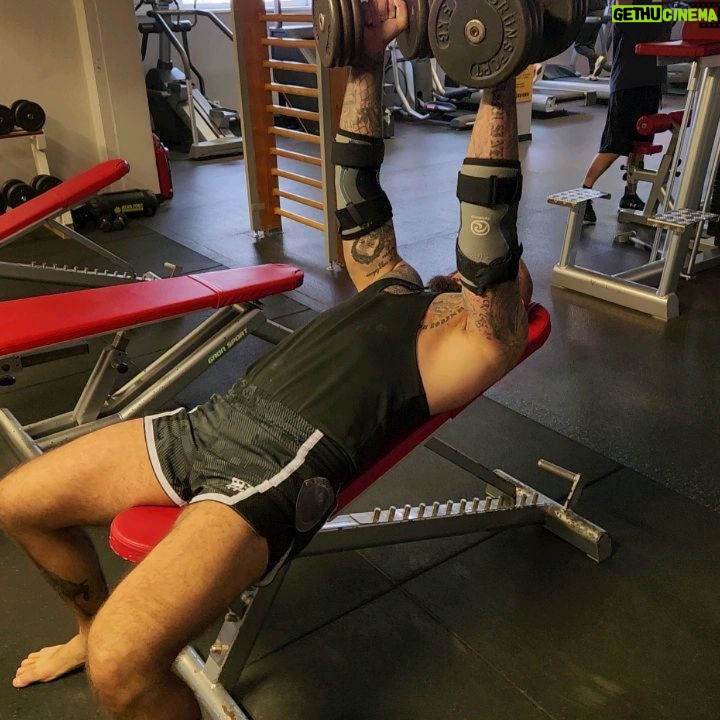 Michal Martínek Instagram - 2. Trénink za mnou a sice fáze hrubá síla za mnou. Vrací se jiskra a hlavně síla 🔥💥🦍 @siruckamichal děkuji 🫡