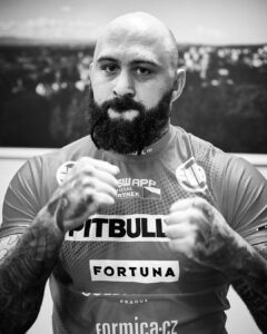 Michal Martínek Instagram - M I C H A L M A R T I N E K 📸 @piotrpedziszewski #KSW87