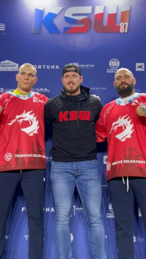 Michal Martínek Instagram - 🇵🇱 @ksw_mma 🤝 @hcocelaricz 🇨🇿

#KSW87 🎟️ @ticketmaster_cz