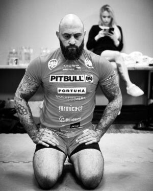 Michal Martínek Instagram - M I C H A L  M A R T I N E K

📸 @piotrpedziszewski 

#KSW87
