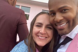 Michel Smith Boyd Instagram - Who has this much fun at work? The #barbiedreamschallenge crew, thats who! Countdown to tonight’s finale episode is on! See you tonight 8pm , @hgtv 💕🩷💕🩷💕