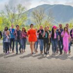 Michel Smith Boyd Instagram - Who has this much fun at work? The #barbiedreamschallenge crew, thats who! Countdown to tonight’s finale episode is on! See you tonight 8pm , @hgtv 💕🩷💕🩷💕