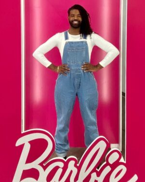 Michel Smith Boyd Instagram - Yes @barbie, I know your movie opens tonight (best marketing team ever) also, i can’t tell if there’s any love in that side eye🩷💕. 
.
#msbhowtoluxury @anthonyelle @barbiethemovie #barbie