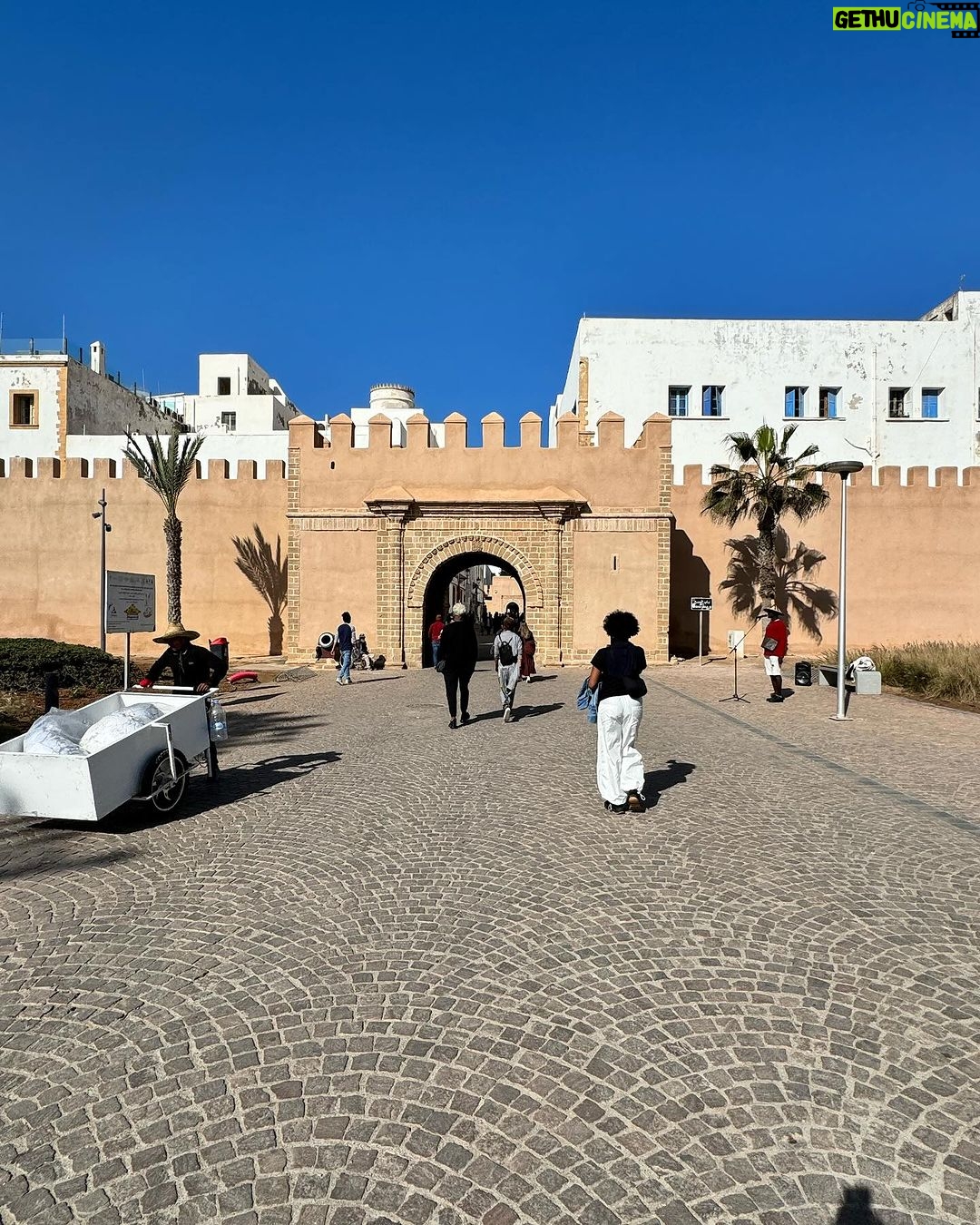 Michel Smith Boyd Instagram - Quick stop for argan oil in route to #Essaouira. . #msbhowtoluxury #blue #marrakech #arganoil