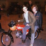 Michelangelo Fortuzzi Instagram - Bei den Dreharbeiten von „The wall“ ein historisches Politdrama fürs zdf. Mit Nadja Uhl, Barbarer Auer, Nicolette Krebitz, Oliver masucci, Joachim król, @berlinjonathan , Godehard Giese, Thomas Thieme Angela Winkler, @aaronhilmer, @julius_nitschkoff, @janina.fautz, mir und vielen mehr wird Mega fett ich freue mich sehr. #thewall #ostboys