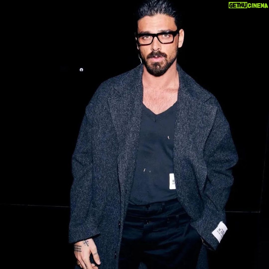 Michele Morrone Instagram - Dolce&Gabbana @dolcegabbana . @alessandroperuggi Milan, Italy