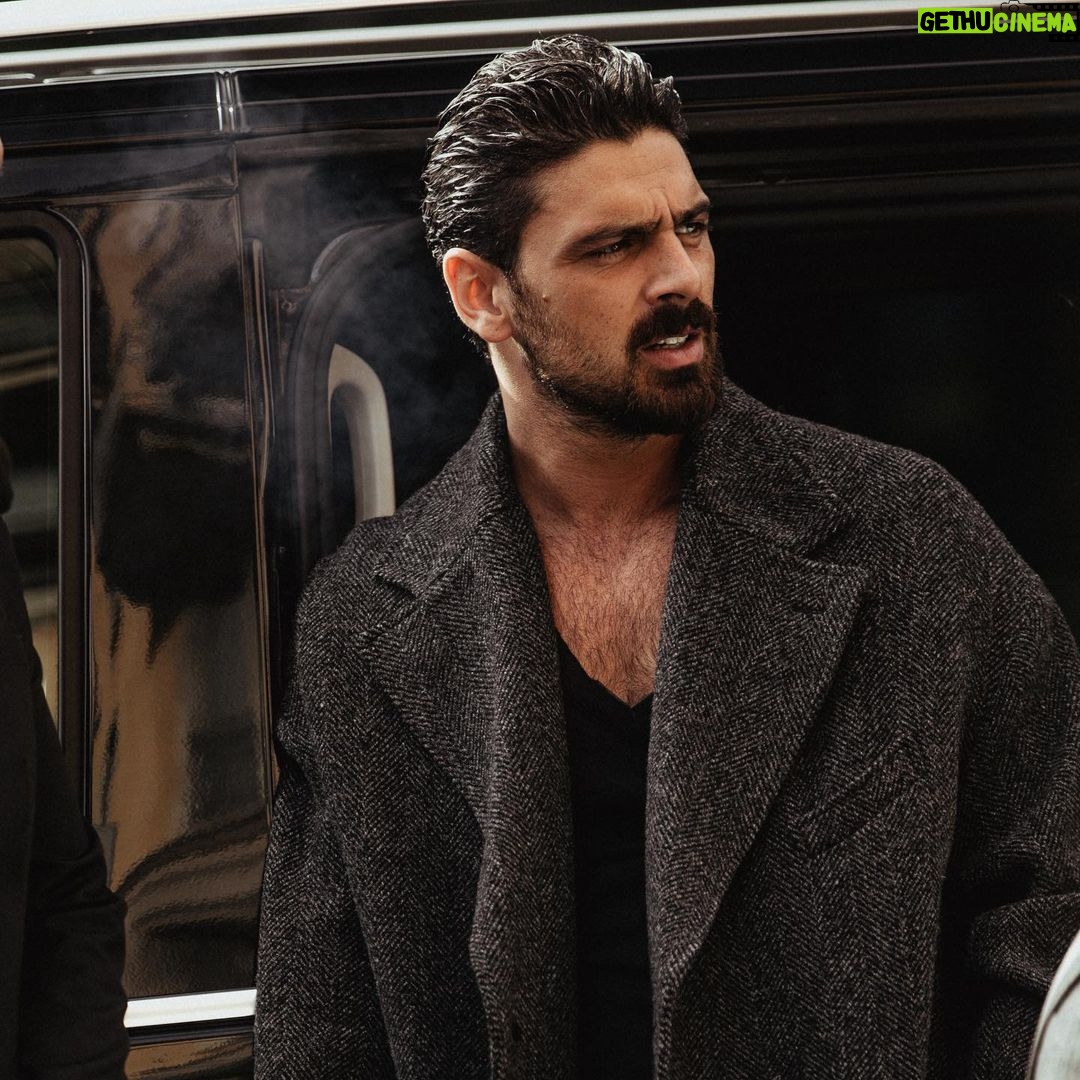 Michele Morrone Instagram - Dolce&Gabbana @dolcegabbana . @alessandroperuggi Milan, Italy