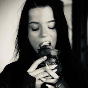 Michele Morrone Instagram - An angel with a gun.. what’s your name? @moarasorio
