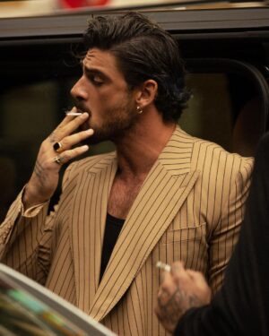 Michele Morrone Instagram - Dolce&Gabbana @dolcegabbana 
.
@alessandroperuggi