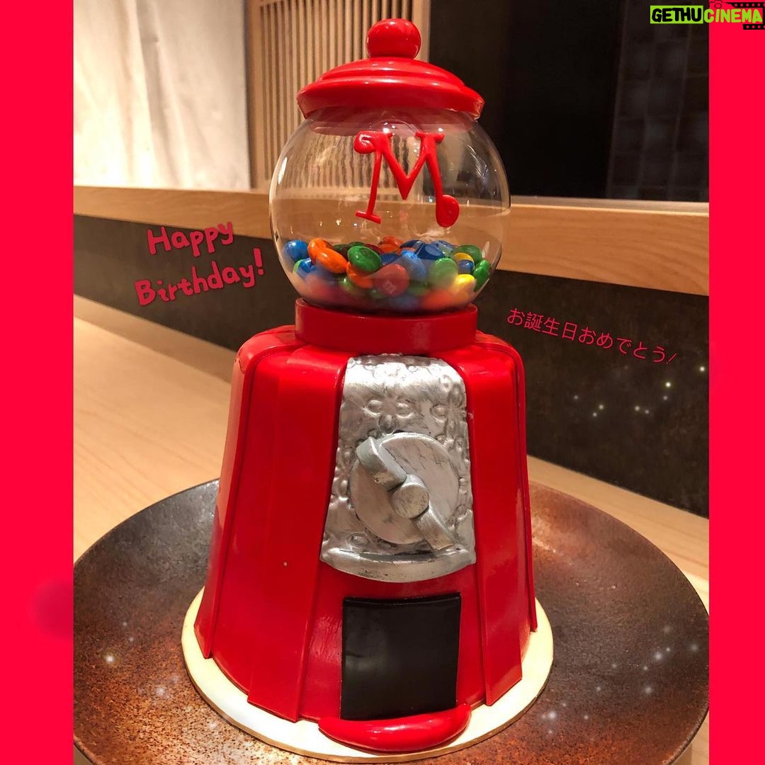 Michelle Reis Instagram - Thank you ladies for a special night 💕💕 @sugarv @sereneqq @elainehui.hk #gumballbirthdaycake #睇到都開心 #ilovechampagne #gemini #❤️