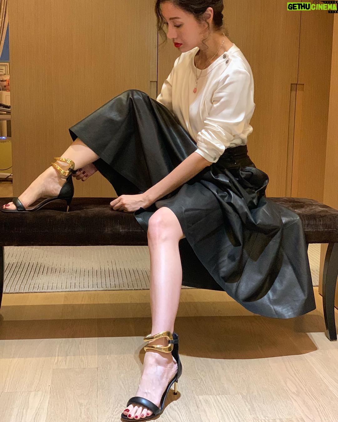 Michelle Reis Instagram - Getting ready for Happy Friday #metime #ladies #feellikesingle #開心最緊要