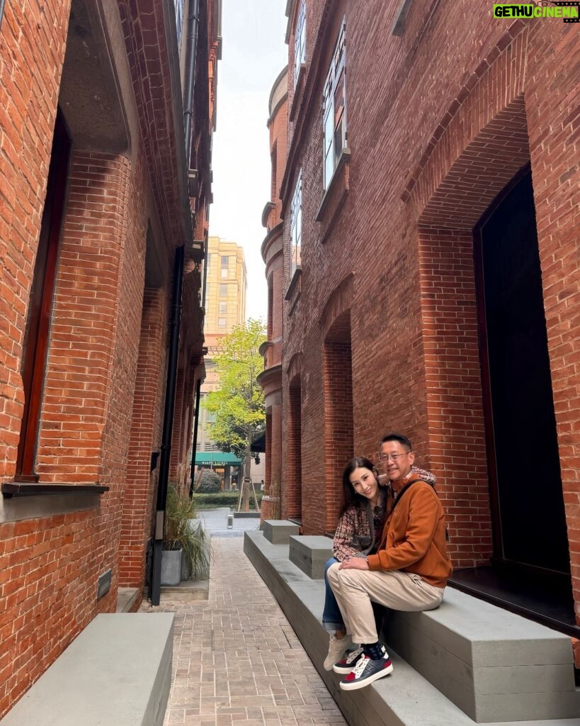 Michelle Reis Instagram - 🧡 15 years and counting… so happy we found each other. Happy Anniversary!