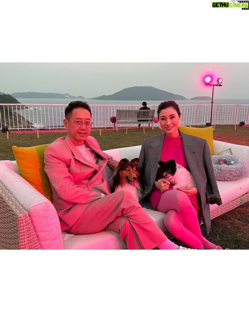 Michelle Reis Instagram - ⁣ ⁣ Thanks for being here in 2022!⁣ ⁣ Wishing everyone a joyful, blessed and healthy 2023🫶🏻🫶🏻🫶🏻💕💕💕⁣ ⁣ ⁣ #2023⁣ #blessednewyear⁣ #familyandfriends⁣