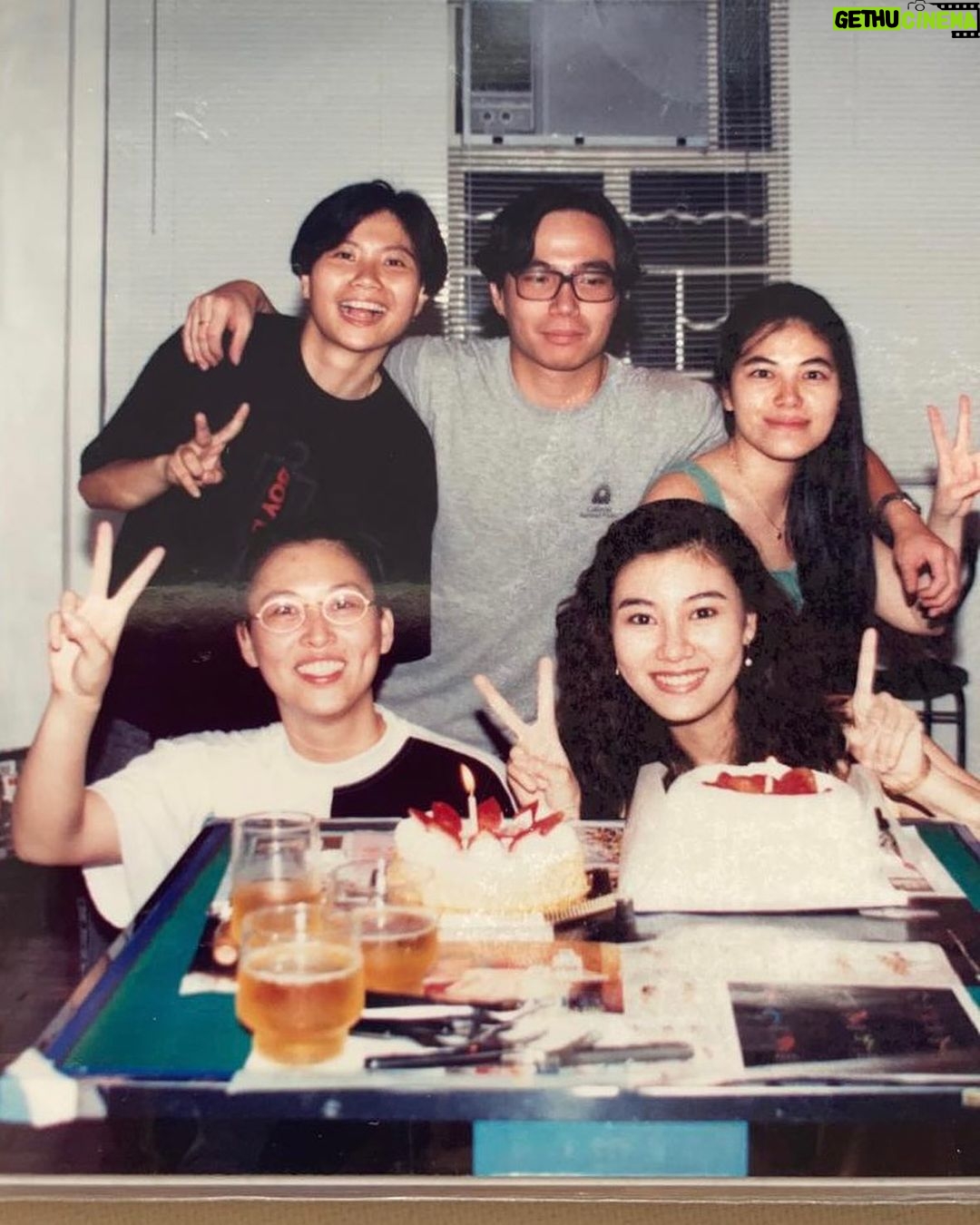 Michelle Reis Instagram - 車輪,我們相識於青蔥歲月,感情特別要好,你走了的這九天,我想起了很多我们的往事,有很多令我會心微笑,有些留有遺憾,但無論如何,我希望你臨走前真的聽到我同你講的最後一句說話,我永遠不會忘記我們之間的友誼,同你一齊走過的路,我好幸福。假如我們喺另外一個國度可以再相遇, 希望再次可以有最單純最真摯嘅友誼。 一切盡在心中。 車輪,一路好走🙏🏻 #RIP #missyou Happy Valley, Hong Kong
