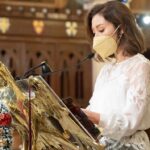 Michelle Reis Instagram - Bible Reading @jjfrostyyt December 2021 #throwback #fayreofstjohns @maggiescentrehongkong St. John's Cathedral