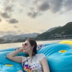 Michelle Reis Instagram - Finding sunshine through rain. Happy August !