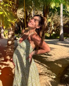 Michelle Renaud Instagram - ✨✨✨