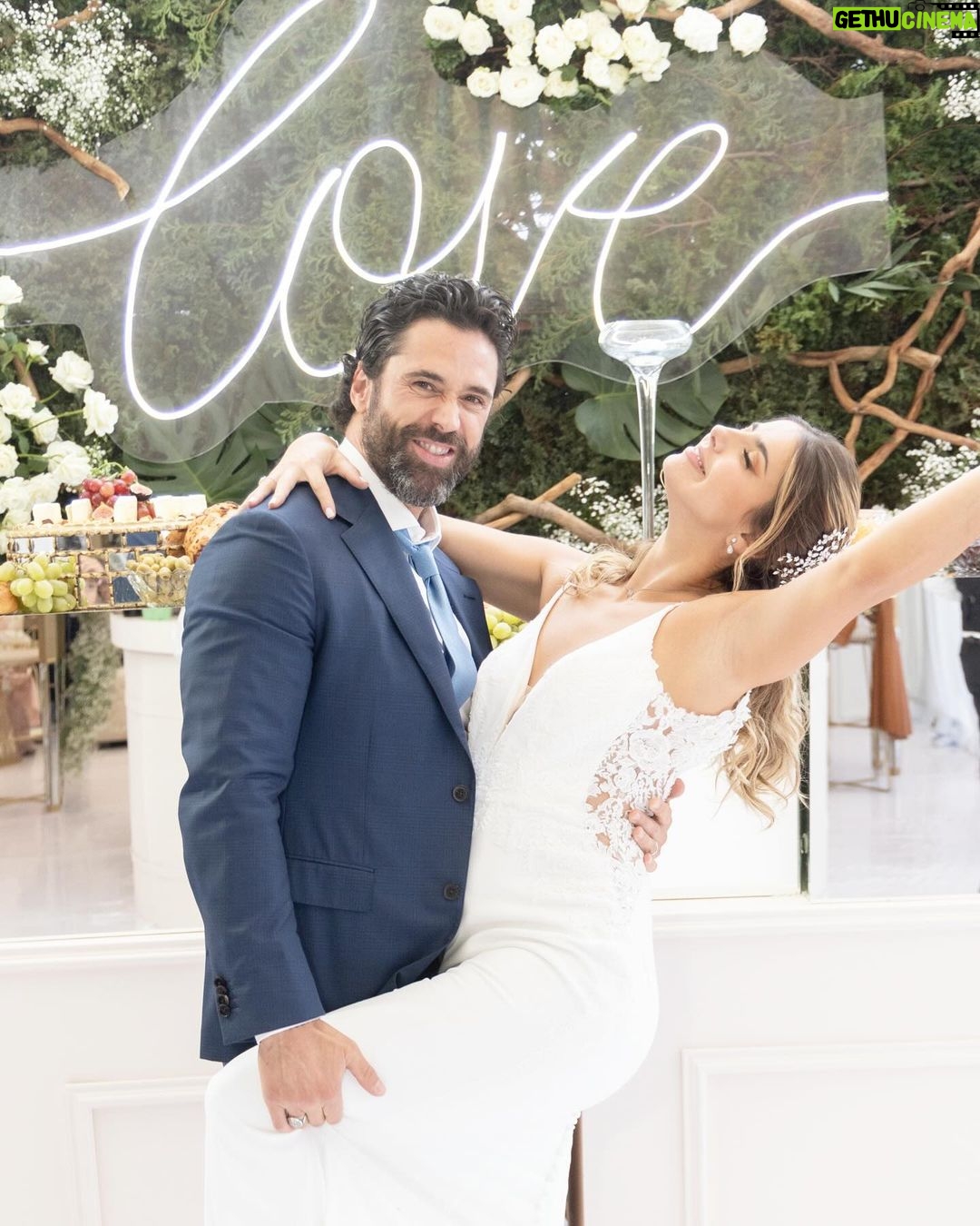 Michelle Renaud Instagram - Weddding day š¤ Catering DiseƱo Mesa de postres Y mucho mĆ”s HAPPY WORLD MEXICO #catering #diseƱo #produccion#mesadepostres #cateringservice #planner #wedding #weddingday #cumpleaƱos #thanksgiving #christmasdecor #planner#bautizo #bodasmexico