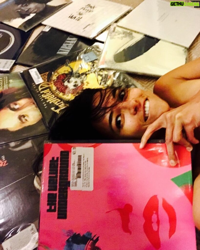 Michelle Rodriguez Instagram - Reckless Records Knocked out one out 3 sick vinyl hot spots in Chicago. I'm liking this city they Woke.