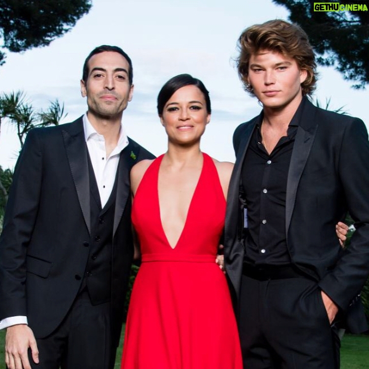 Michelle Rodriguez Instagram - What a fun night #amfarcannes #beEpic