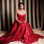 Michelle Rodriguez Instagram - Happy Sunday @vanityfair @chopard #OscarWeekend 😜❤️ photo by @markseliger #Oscars