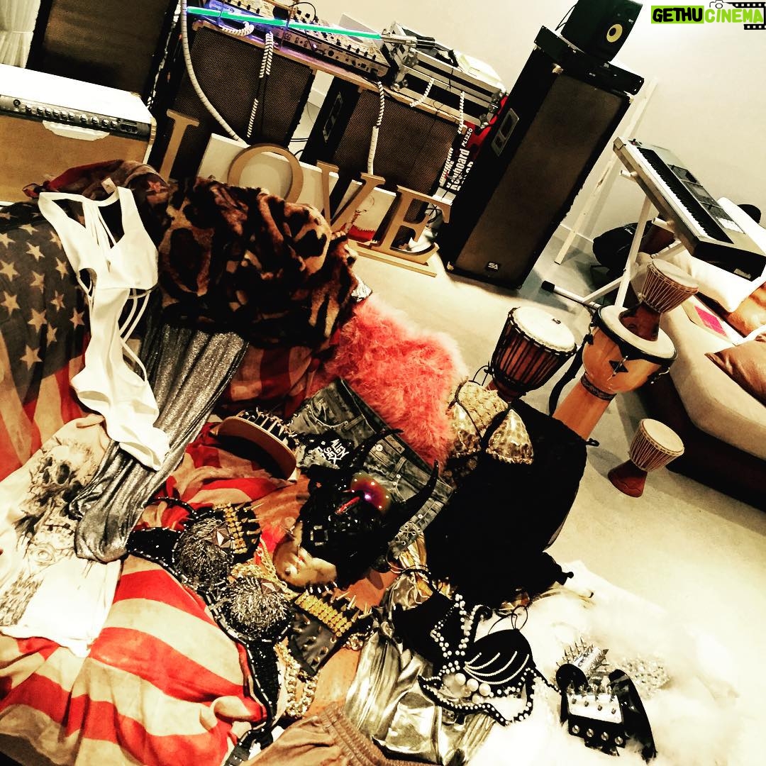 Michelle Rodriguez Instagram - When you over do it Burning Man Shopping and your couch disappears... 😜😈😇