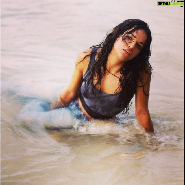 Michelle Rodriguez Instagram - Throwback Thursday 10 yrs ago Hawaii I miss paradise time to revisit soon... Hang with some wild dolphins and turtles