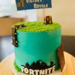 Michelle Stafford Instagram - A great party!! Thank you to my beautiful cousin @anyonecanbakeit for these cookies and GORGEOUS Fortnite cake!! Please follow her! It’s her new business and she is so GOOOD! You are so creative, April! Thank you to @gameongametruck for the video games!!!! This was ALL perfect! Thank you to all of Jameson’s pals and family❤️