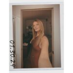 Michelle Stafford Instagram - Dressing Room Selfie. This was a fun day🍕🌮🍟 #YR