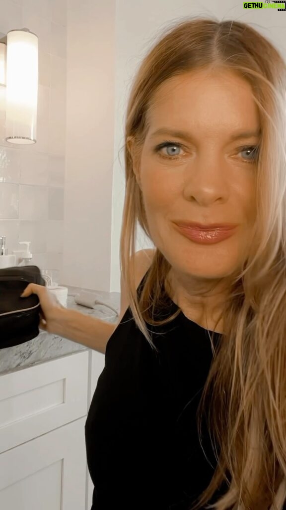 Michelle Stafford Instagram - Some of my favorite things!!!! Along with @skinnationbeauty of course💛 Come to my SKIN NATION SUNDAY this Sunday of course at 12 pacific. Link in bio to my live Facebook page👆🏻 or go to skinnation.com if you are new to save 25% with this code SNnew25 Here, I am showing you some other of my favorites too! @emcosmetics @rhode @saltandstone