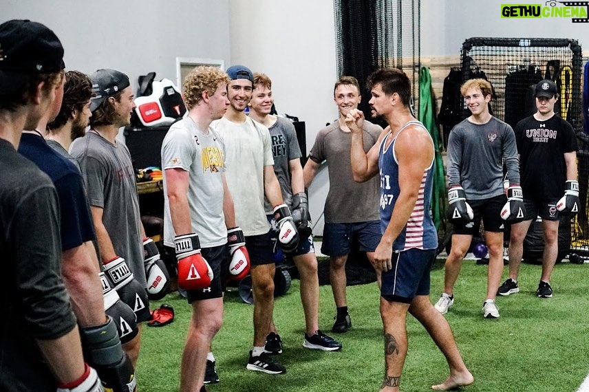 Mickey Gall Instagram - Been teaching the pro hockey players some fighting @barwismethods . All of these beasts will be more than ready to throw down this year without hesitation. They will be armed with techniques, tactics, strategy, and savagery. If you are one the guys I have been working with comment so me and my people can follow you and watch you kick ass in all ways this year 📸 @adlergarfieldphoto Barwis Performance Center of South Florida