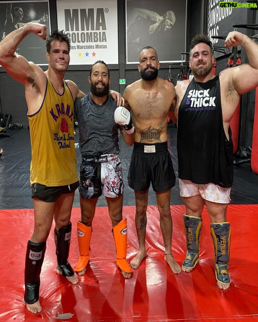 Mickey Gall Instagram - Great training @mmacolombia with mi hermanos @elpatronmma & @sebaspitbull a couple of top mma prospects over in Colombia. I’m lookin forward to having them @killcliff_fc to get more work together & w the team My biggest brother @gerarddgaf and I been puttin in work together across the world & mucho grande things coming w @slicknthickshow MMA COLOMBIA