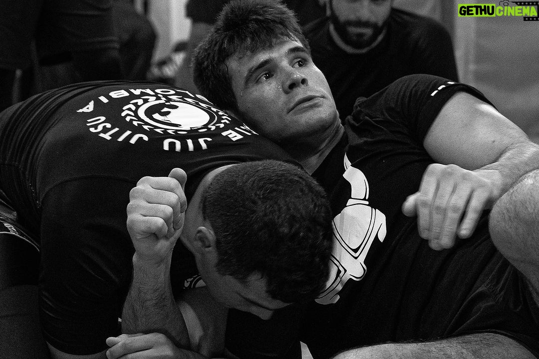 Mickey Gall Instagram - La semana pasada junto a @mickeygall dimos un seminario para la familia de @graciecolombia ¡Un gusto compartir conocimiento con ustedes! 👏