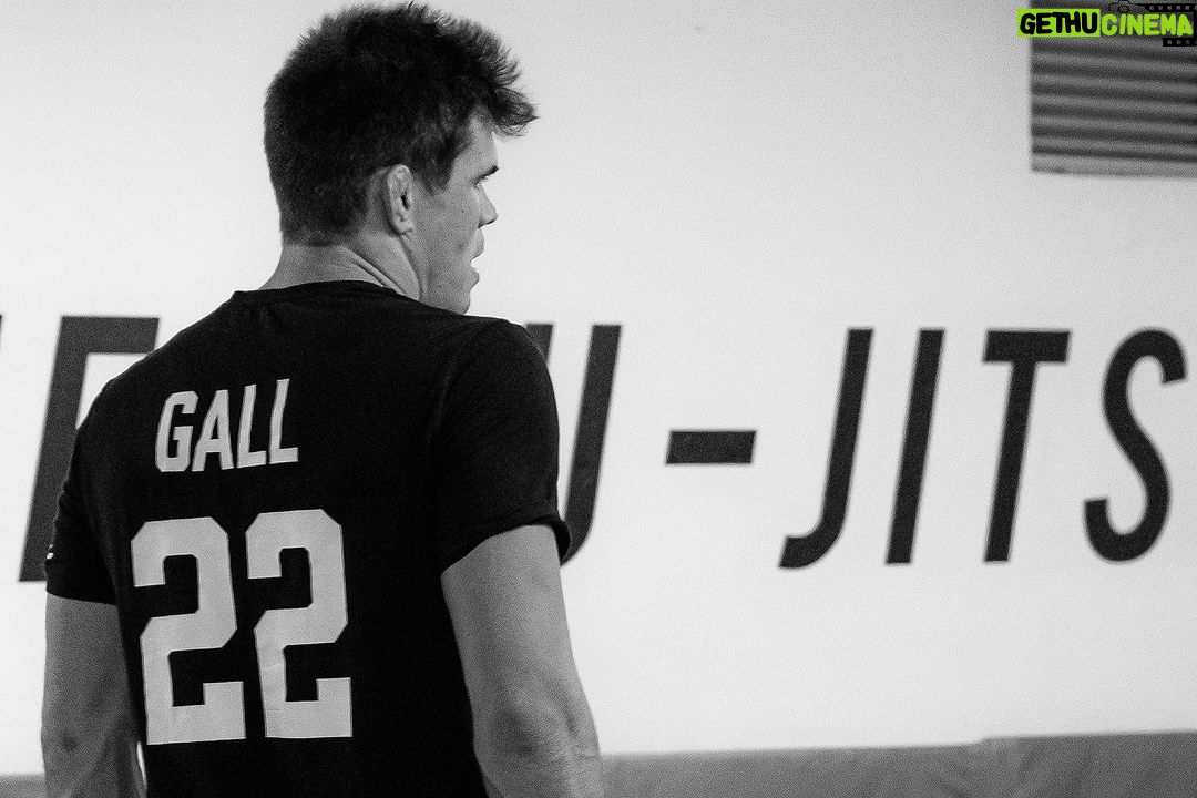 Mickey Gall Instagram - La semana pasada junto a @mickeygall dimos un seminario para la familia de @graciecolombia ¡Un gusto compartir conocimiento con ustedes! 👏