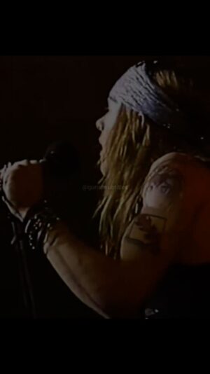 Mickey Rourke Instagram - At least Axl speaks his mind l& r Bro. 🖤🖤🖤🖤🖤
