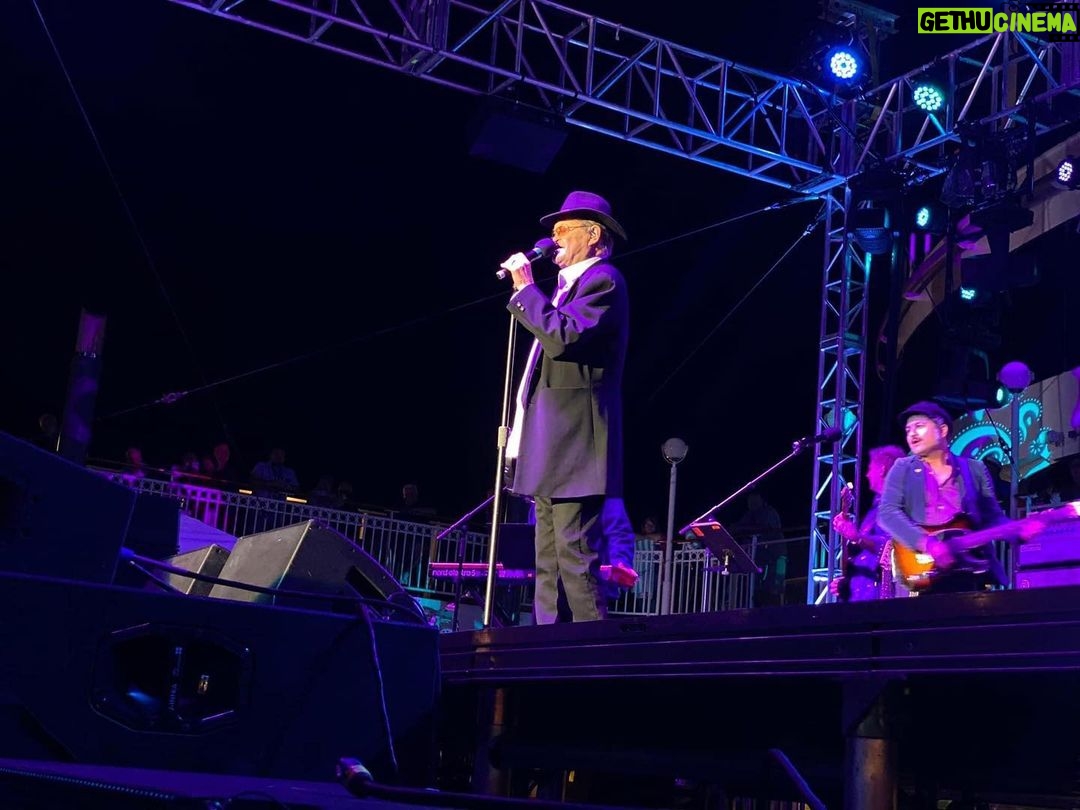 Micky Dolenz Instagram - We had a great time on The Beach Boys/Monkees Celebration Cruise… Nice to be back with the band! #beachboyscruise #themonkees #mickydolenz #norwegianpearl #sixthman