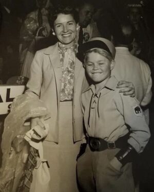 Micky Dolenz Instagram - Happy Mother’s Day To all Moms everywhere ❤️🌹🌸!
#mickydolenz #happymothersday #janellejohnson