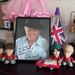Micky Dolenz Instagram - We met third grader, Sarah, “The Monkees Biggest Fan” in Jim Thorpe, PA…. Thanks Sarah for your ￼support!