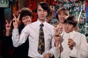 Micky Dolenz Instagram - Merry Christmas and Happy Holidays to all!
See you in the new year🥳 #merrychristmas #happyholidays #mickydolenz #themonkees