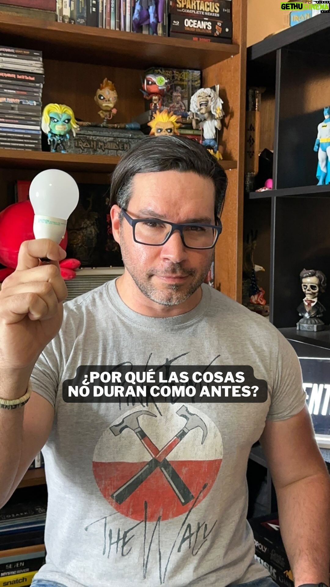 Miguel Augusto Rodríguez - 1.4K Likes - ¿ Cuántas veces hemos escuchado “Las cosas no las hacen como antes”? Que tal si existe una explicación que pareciera más bien una teoría de conspiración, con la salvedad, que es verdadera 🤘🏼 Acá te la traemos de la mano de @culturizando y mi persona. #entreparéntesis