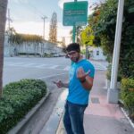 Miguel Augusto Rodríguez Instagram - ¿Si todos los caminos conducen a Roma, cuál es el miedo a perderse? Es necesario jugar al escondite en solitario para volver a encontrarse. Más que mapas confiemos en brújulas , ellas siempre indicarán el Norte. . . . . . . @insertideaunit #lunesdeletras #entreparentesis #parrafossueltos #cuentosdeunparrafo #escritosmiami #escritor #paginassueltas