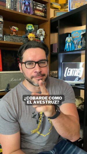 Miguel Augusto Rodríguez Instagram - Nº40 yo preguntándome cosas y aclarando mitos 🤣🤣🤣 ¿en algún momento has escuchado la frase? 
#plinioelviejo #cobardecomoelavestruz #entreparéntesis #trivia #culturageneral #curiosidades #frases #curiosidadesdelidioma #paginassueltas